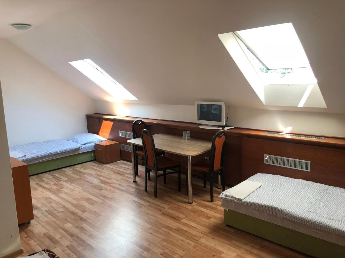 Penzion Dukat Prešov Buitenkant foto